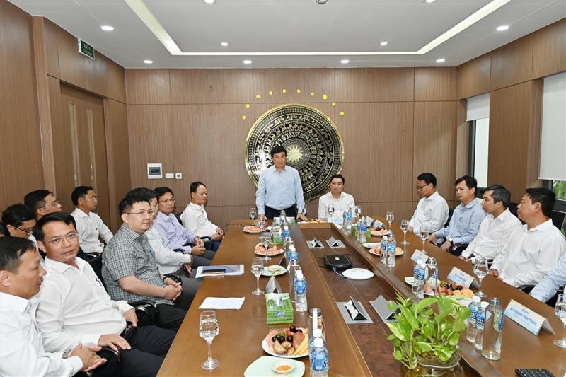Đoàn công tác Thường trực Tỉnh ủy tại buổi làm việc Nhà máy Điện gió Thái Hòa 2