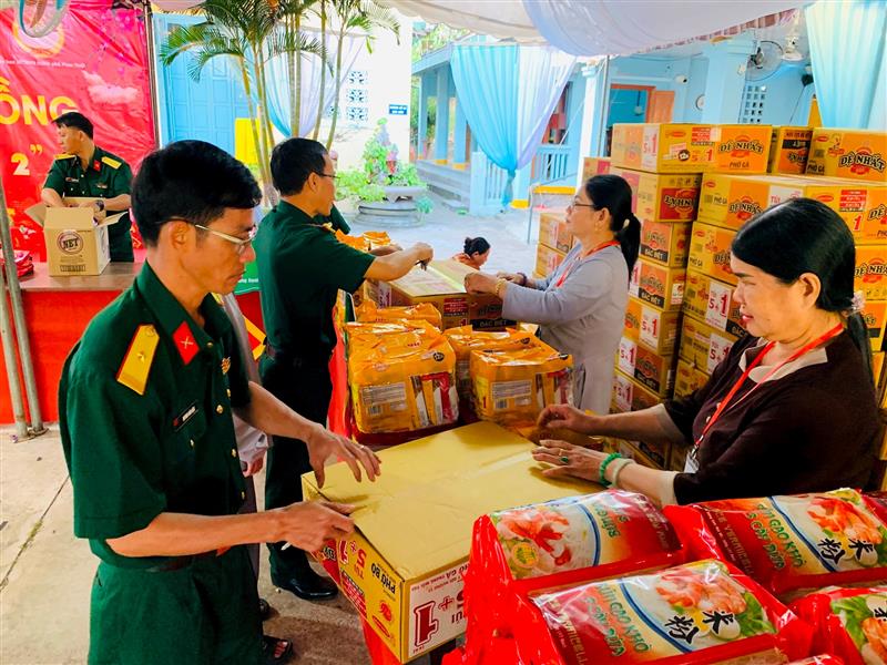 Phiên chợ 0 đồng - xuân an vui cho người nghèo, có hoàn cảnh khó khăn luôn được tổ chức dịp Tết hàng năm