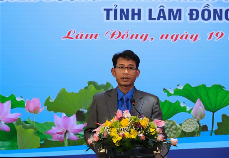 Anh Ndu Ha Biên - Bí thư Tỉnh Đoàn, Chủ tịch Hội Liên hiệp Thanh niên Việt Nam tỉnh phát biểu khai mạc hội nghị