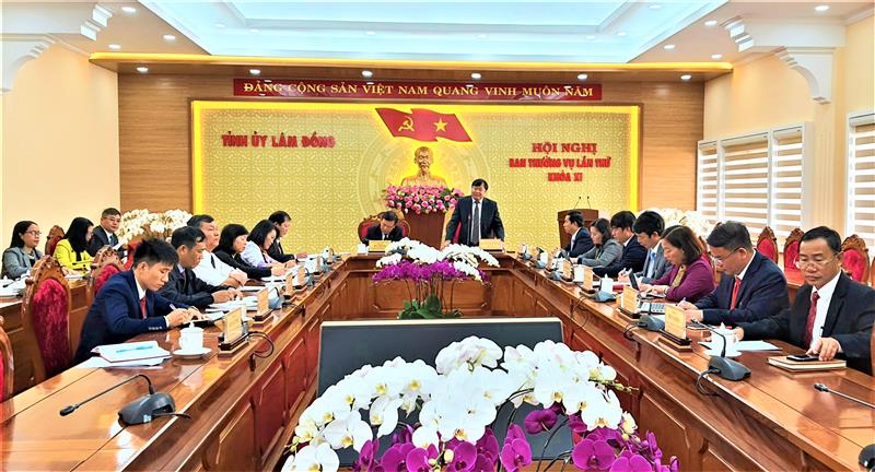 Toàn cảnh buổi làm việc giữa Tỉnh ủy Lâm Đồng với lãnh đạo Học viện Chinh trị Khu vực II. Ảnh Thanh Hồng.