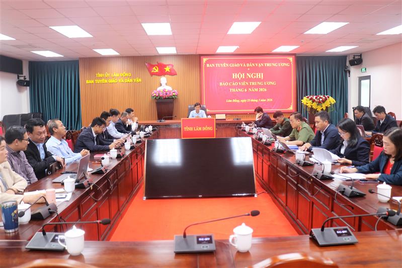 Quang cảnh hội nghị.