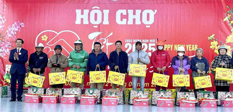 Kiện toàn tổ chức Hội Chữ thập đỏ phù hợp với tình hình mới nhằm hỗ trợ chính quyền địa phương trong công tác an sinh xã hội