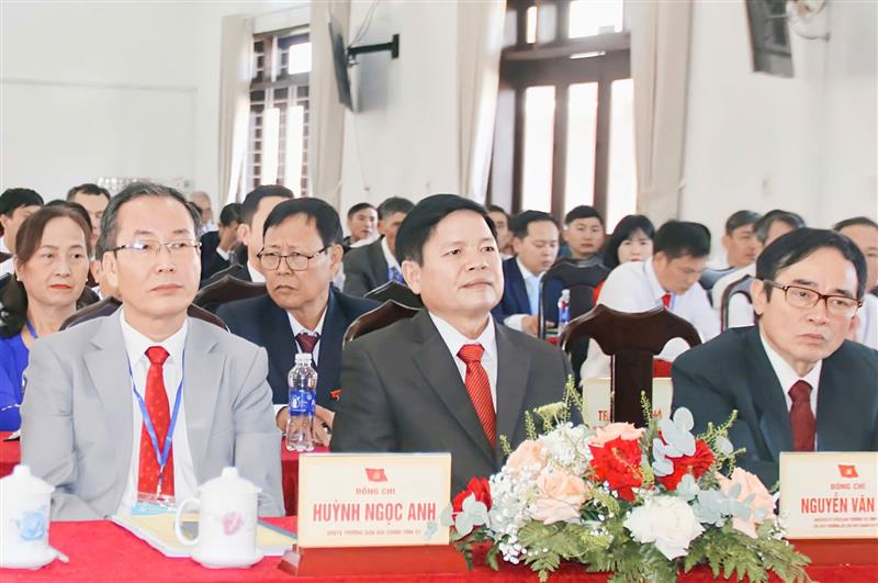 Đồng chí Huỳnh Ngọc Anh, UVBTV Tỉnh ủy, Trưởng Ban Nội chính Tỉnh ủy Lâm Đồng cùng các đại biểu tham dự