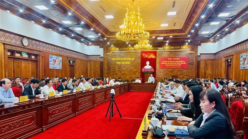 Quang cảnh hội nghị.