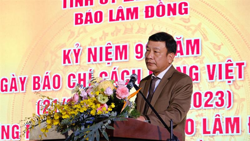 Đồng chí Bùi Thắng - Ủy viên Ban Thường vụ, Trưởng Ban Tuyên giáo Tỉnh ủy phát biểu tại buổi lễ.