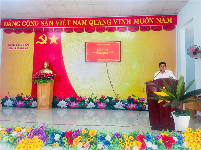 Đ/c Giáp Hà Bắc – Bí thư Đảng ủy, Chủ tịch HĐND xã đã quán triệt, phổ biến những nội dung cốt lõi và những điểm mới trong các Chỉ thị, Nghị quyết của Trung ương