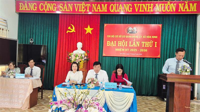 Báo cáo thẩm tra tư cách đại biểu