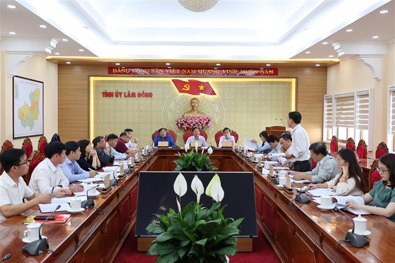 Quang cảnh hội nghị