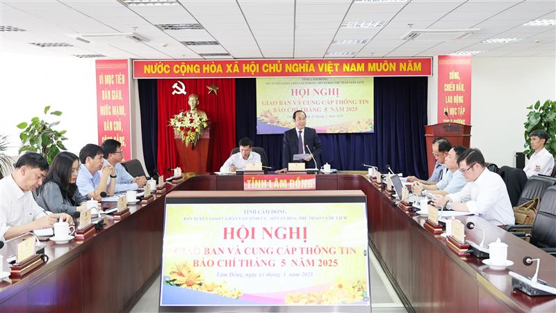 Các đại biểu tham dự hội nghị