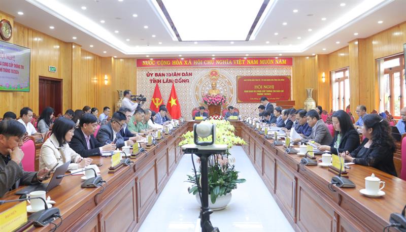 Phó Chủ tịch UBND tỉnh Phạm S và Phó Trưởng Ban Thường trực Ban Tuyên giáo Tỉnh ủy Huỳnh Minh Hải chủ trì Hội nghị Giao ban báo chí