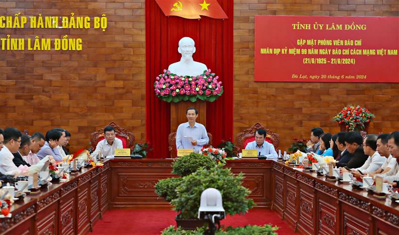 Quang cảnh buổi gặp mặt phóng viên báo chí trên địa bàn tỉnh nhân dịp kỷ niệm 99 năm Ngày Báo chí Cách mạng Việt Nam.