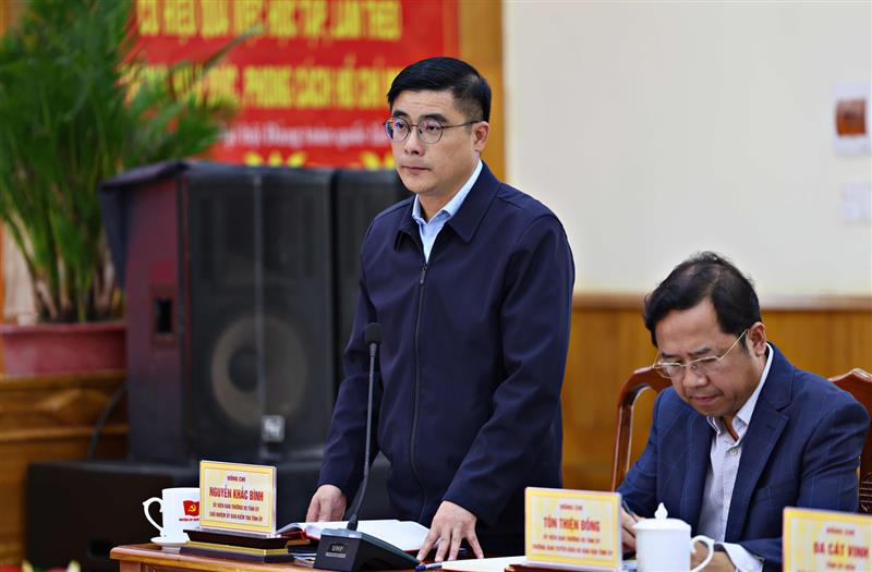 Chủ nhiệm Uỷ ban Kiểm tra Tỉnh uỷ Nguyễn Khắc Bình phát biểu ý kiến