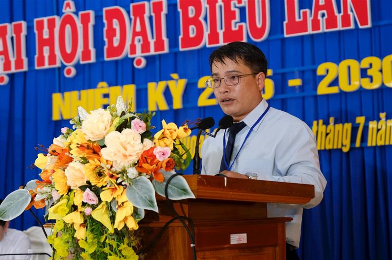 Các đại biểu phát biểu tham luận tại Đại hội