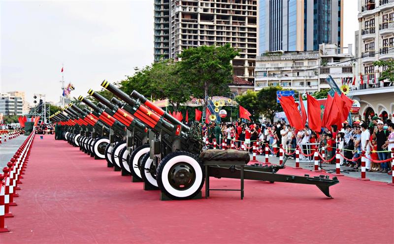 Khu vực Pháo lễ trên bến Bạch Đằng