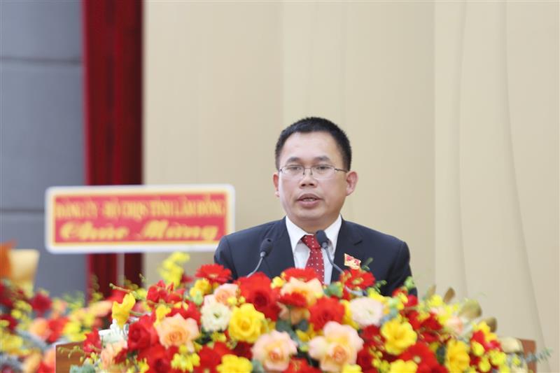 Đồng chí Đỗ Văn Thoan, Trưởng ban Thẩm tra tư cách đại biểu Báo cáo kết quả thẩm tra tư cách đại biểu dự Đại hội