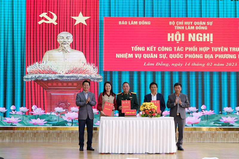 Báo Lâm Đồng, Bộ CHQS tỉnh và Đài PTTH Lâm Đồng ký kết chương trình phối hợp năm 2023.