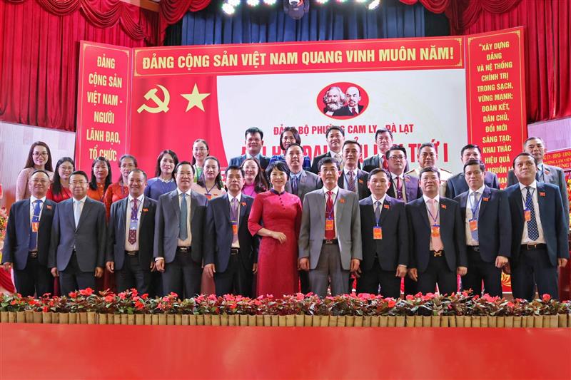 Ban Chấp hành Đảng bộ Phường Cam Ly - Đà Lạt nhiệm kỳ 2025 - 2030 ra mắt Đại hội
