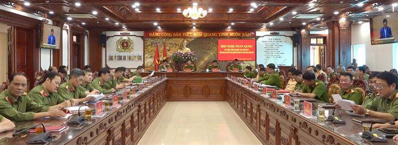 Các đại biểu tham dự hội nghị tại điểm cầu Công an tỉnh