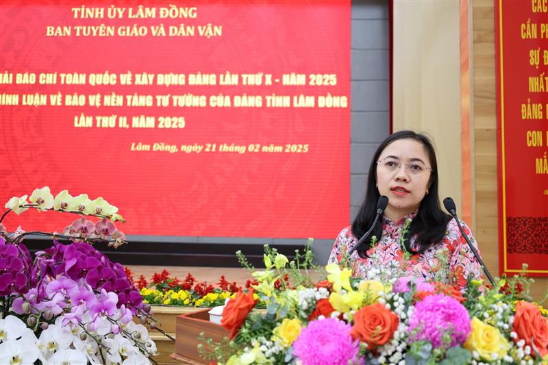 Nhà báo Hải Yến - Báo Lâm Đồng chia sẻ kinh nghiệm trong việc chọn đề tài, cách viết bài báo về xây dựng Đảng
