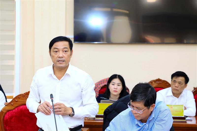 Ủy viên Ban Thường vụ Tỉnh ủy, Phó Chủ tịch UBND tỉnh Lê Trọng Yên đề nghị bổ sung, làm rõ nét thế mạnh kinh tế của tỉnh về khoáng sản và rừng