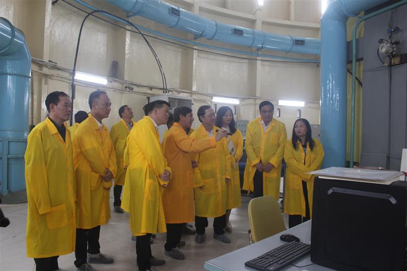 Tham quan quy trình vận hành lò phản ứng hạt nhân