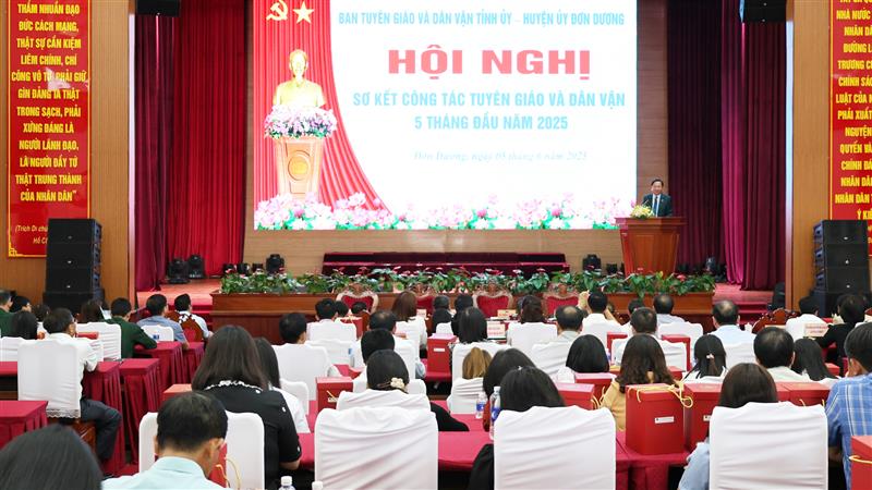 Quang cảnh hội nghị
