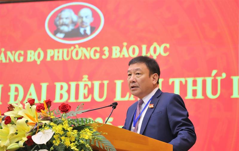 Đồng chí Bùi Thắng, Phó Bí thư Tỉnh ủy Lâm Đồng phát biểu chỉ đạo tại Đại hội