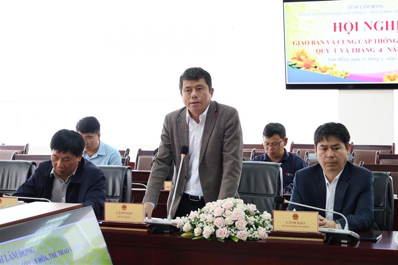 Đại diện lãnh đạo Sở Xây dựng trả lời về tiến độ thi công Quốc lộ 28B nối Bình Thuận với Lâm Đồng 