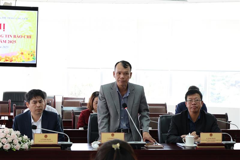 Đại diện lãnh đạo Sở Nội vụ thông tin kết quả xử lý việc liên quan đến sai phạm trong cấp giấy chứng nhận quyền sử dụng đất tại khu vực dự kiến đầu tư hồ chứa nước Đan Kia 2