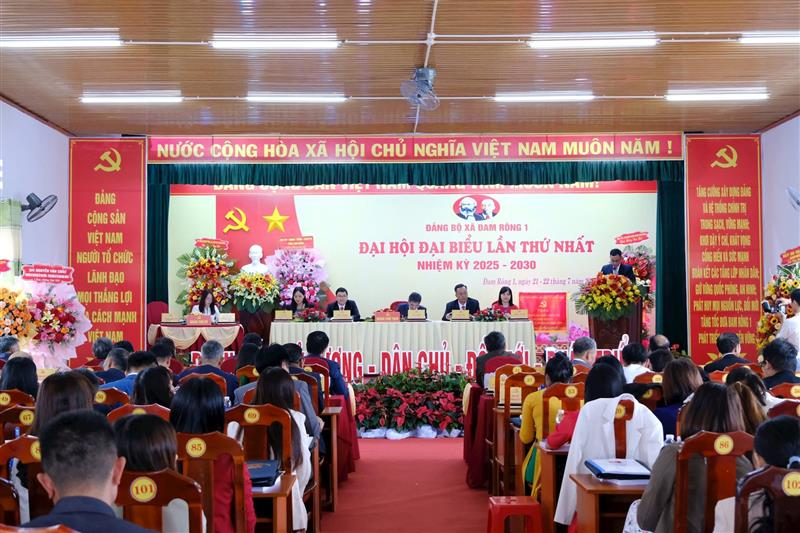 Quang cảnh đại hội