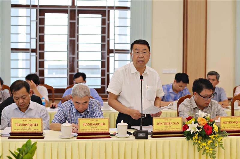 Đại diện Sở Kế hoạch và Đầu tư phát biểu.