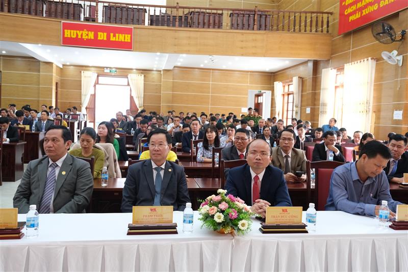 Các đại biểu tham dự Hội nghị tại Huyện uỷ Di Linh