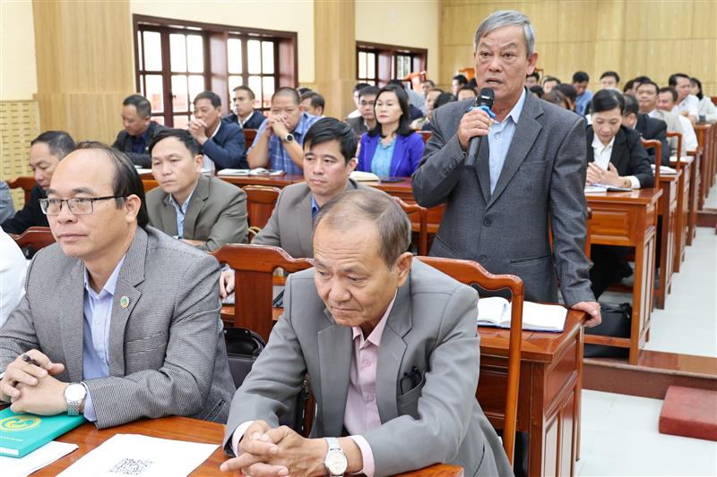 Nhiều lãnh đạo cấp xã chia sẻ về băn khoăn cũng như nêu lên tư tưởng của cán bộ, đảng viên khi sắp xếp, sáp nhập