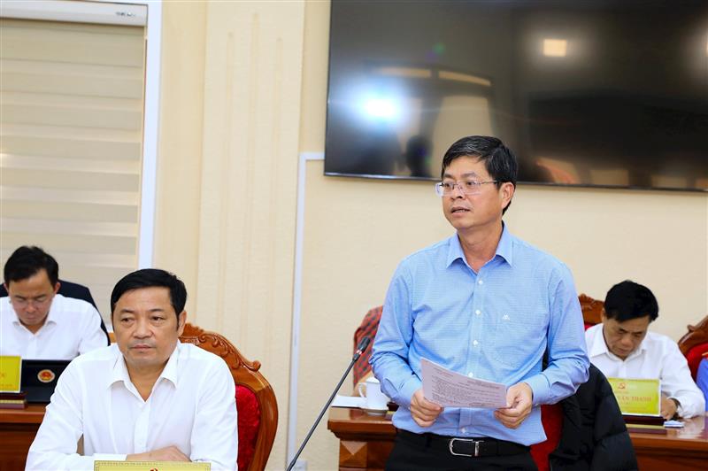 Ủy viên Ban Thường vụ Tỉnh ủy, Phó Chủ tịch UBND tỉnh Nguyễn Hồng Hải đề nghị cụ thể hóa lợi thế về năng lượng tái tạo, nhất là điện gió ngoài khơi