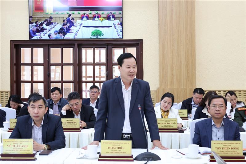 Lãnh đạo cấp huyện chia sẻ những nội dung xoay quanh chính quyền hai cấp và chính quyền cấp cơ sở