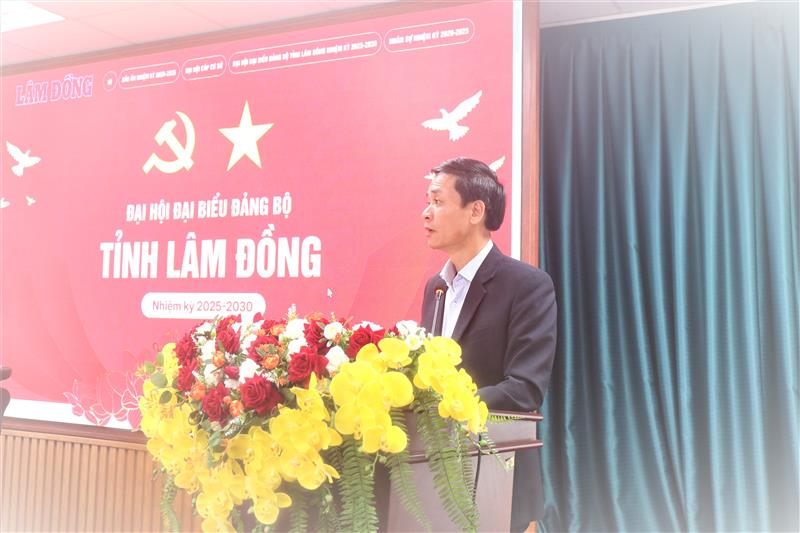 Phó Tổng Biên tập Báo và Phát thanh, Truyền hình Lâm Đồng Nguyễn Văn Hải thông tin về Trang thông tin điện tử phục vụ Đại hội đại biểu Đảng bộ tỉnh Lâm Đồng lần thứ I, nhiệm kỳ 2025 ‑ 2030.