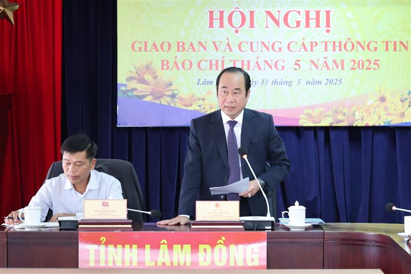 Phó Giám đốc Sở Văn hóa, Thể thao và Du lịch Trần Thanh Hoài thông tin tình hình hoạt động báo chí tháng 4/2025
