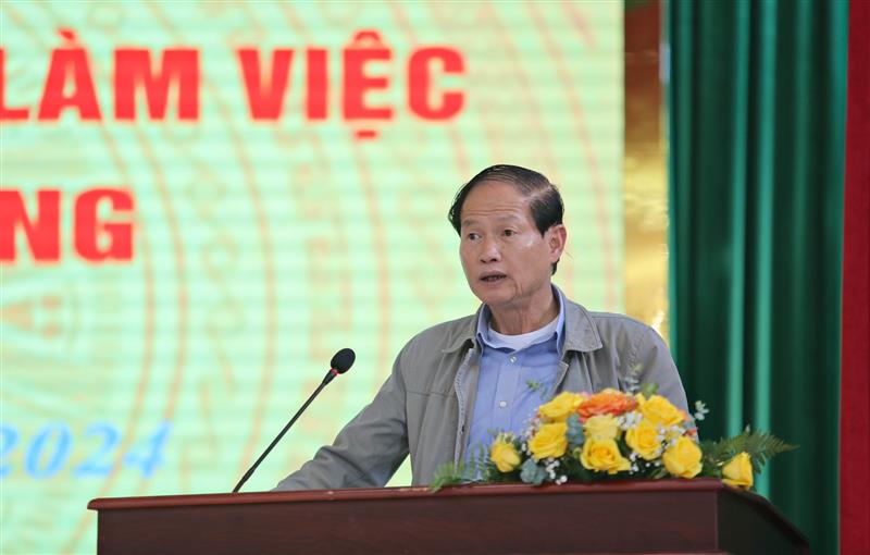 Đồng chí Nguyễn Trọng Ánh Đông, Ủy viên Ban Thường vụ, Trưởng Ban Tổ chức Tỉnh ủy công bố Quyết định chỉ định đồng chí Nguyễn Thái Học - Quyền Bí thư Tỉnh ủy giữ chức Bí thư Đảng ủy Quân sự tỉnh.