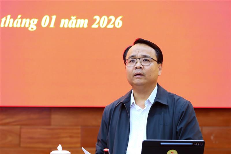 Phó Bí thư Thường trực Tỉnh ủy Lâm Đồng Đặng Hồng Sỹ quán triệt một số nội dung quan trọng tại cuộc họp