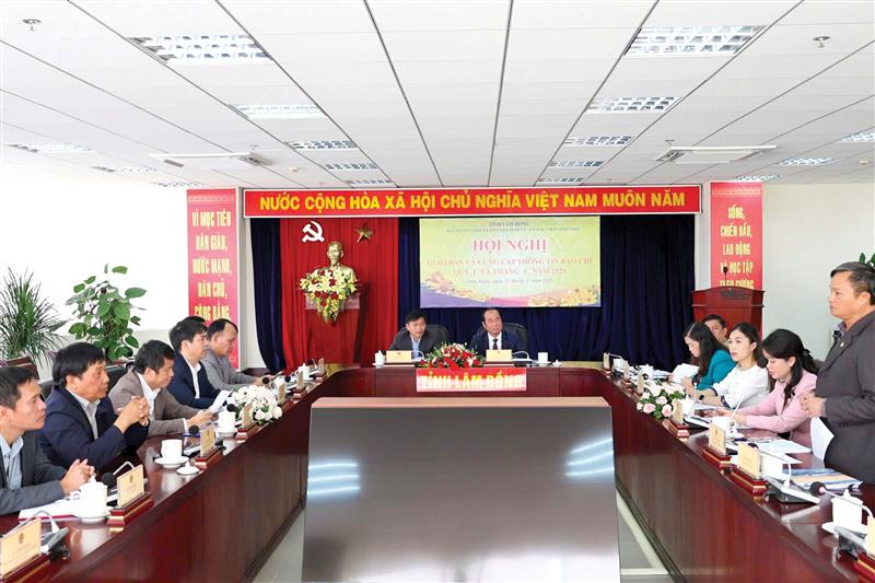 Hội nghị giao ban báo chí tháng 4/2025. Ảnh: Tuấn Hương