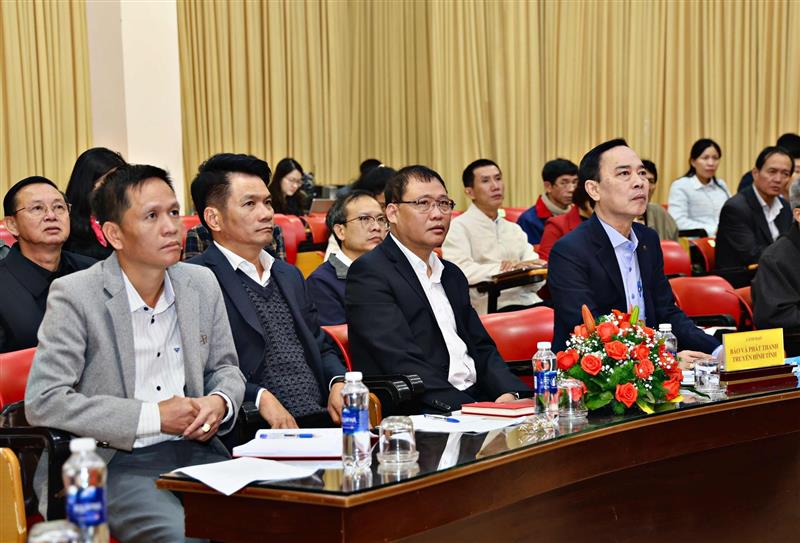 Ban Biên tập Báo và PTTH tỉnh Lâm Đồng dự buổi làm việc