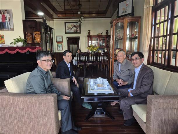 Lãnh đạo Ban Tuyên giáo và Dân vận Tỉnh ủy thăm, chúc Tết các đồng chí nguyên lãnh đạo Ban