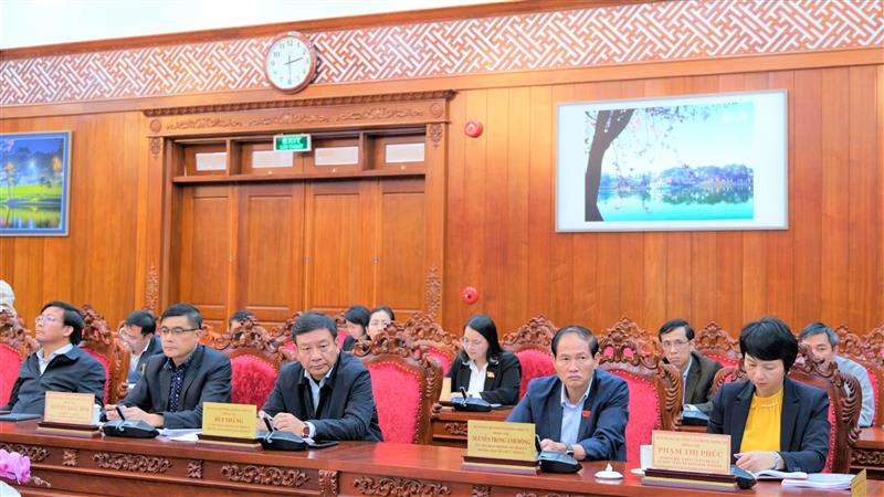 Các đồng chí Ủy viên Ban Thường vụ Tỉnh ủy tham dự Hội nghị.