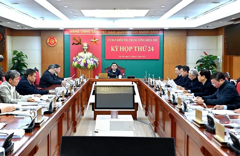 Đồng chí Trần Cẩm Tú, Ủy viên Bộ Chính trị, Bí thư Trung ương Đảng, Chủ nhiệm Ủy ban Kiểm tra Trung ương chủ trì Kỳ họp thứ 24 của Ủy ban Kiểm tra Trung ương . (Ảnh: TTXVN)