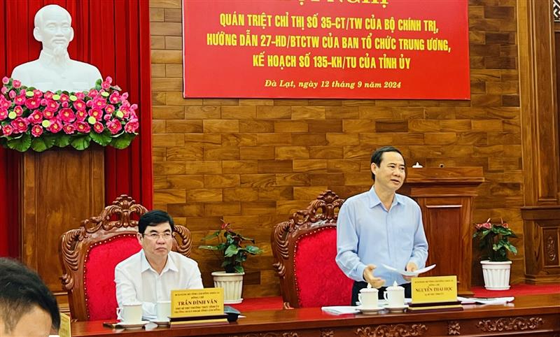 Quyền Bí thư Tỉnh ủy Nguyễn Thái Học phát biểu chỉ đạo tại Hội nghị.