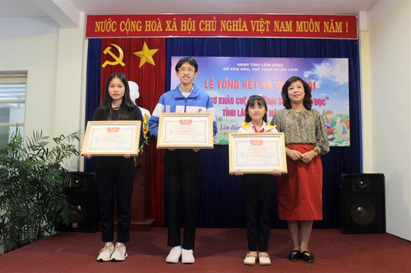Trao giải A