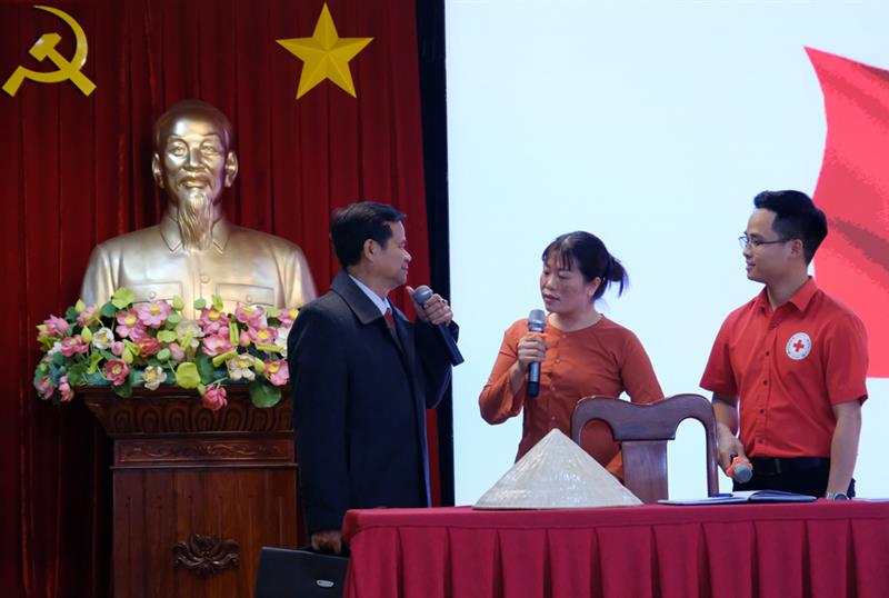 Phần thi tự giới thiệu của chi bộ Hội Chữ thập đỏ tỉnh với sự đầu tư và chuẩn bị kỹ lưỡng.