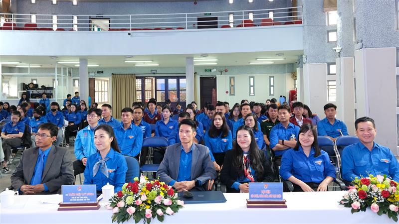 Các đại biểu tham dự Hội nghị