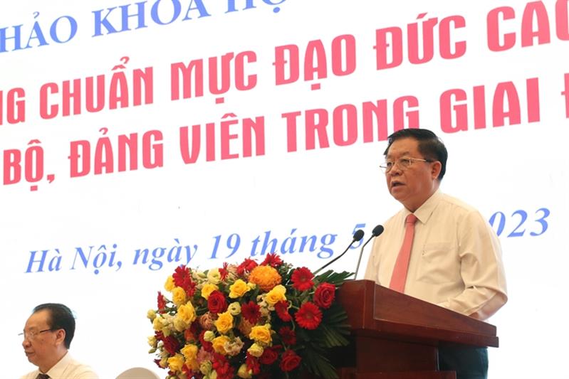 Đồng chí Nguyễn Trọng Nghĩa - Bí thư Trung ương Đảng, Trưởng Ban Tuyên giáo Trung ương phát biểu kết luận Hội thảo khoa học quốc gia về “Xây dựng chuẩn mực đạo đức cách mạng của cán bộ, đảng viên trong giai đoạn mới” diễn ra sáng 19/5/2023.