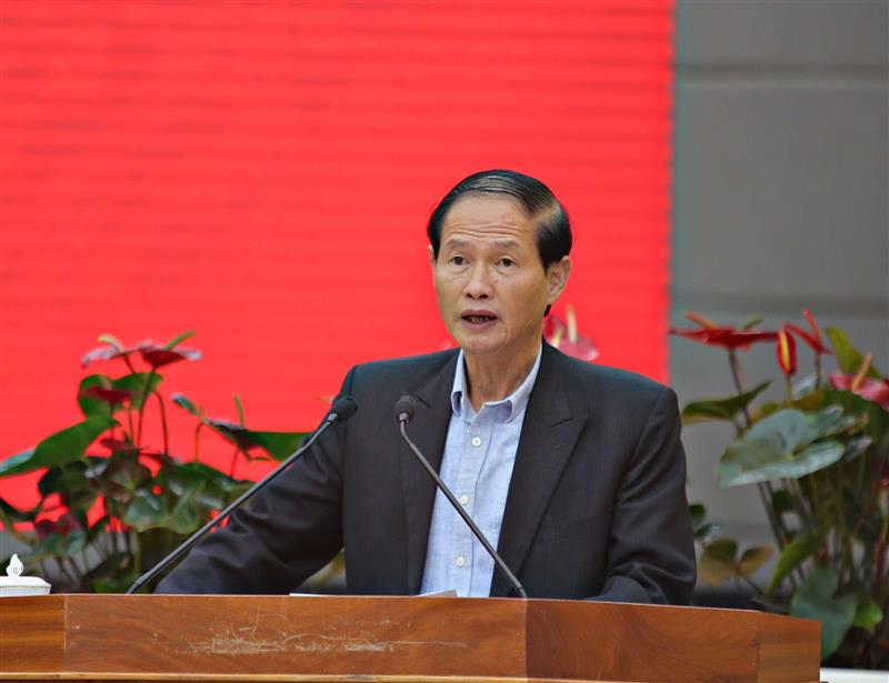 Đồng chí Nguyễn Trọng Ánh Đông - Trưởng Ban Tổ chức Tỉnh uỷ công bố các quyết định của Ban Thường vụ Tỉnh uỷ về công tác cán bộ.